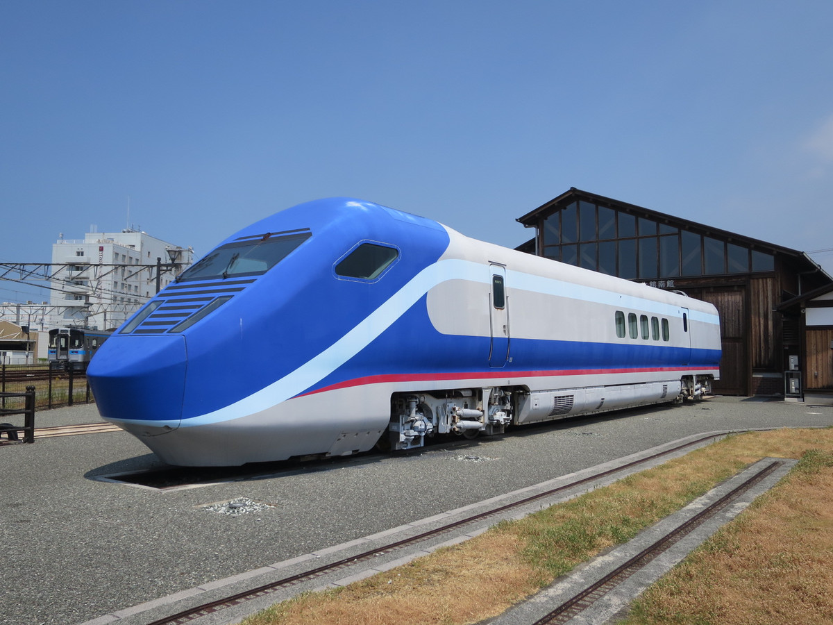 フリーゲージトレイン車内特別公開