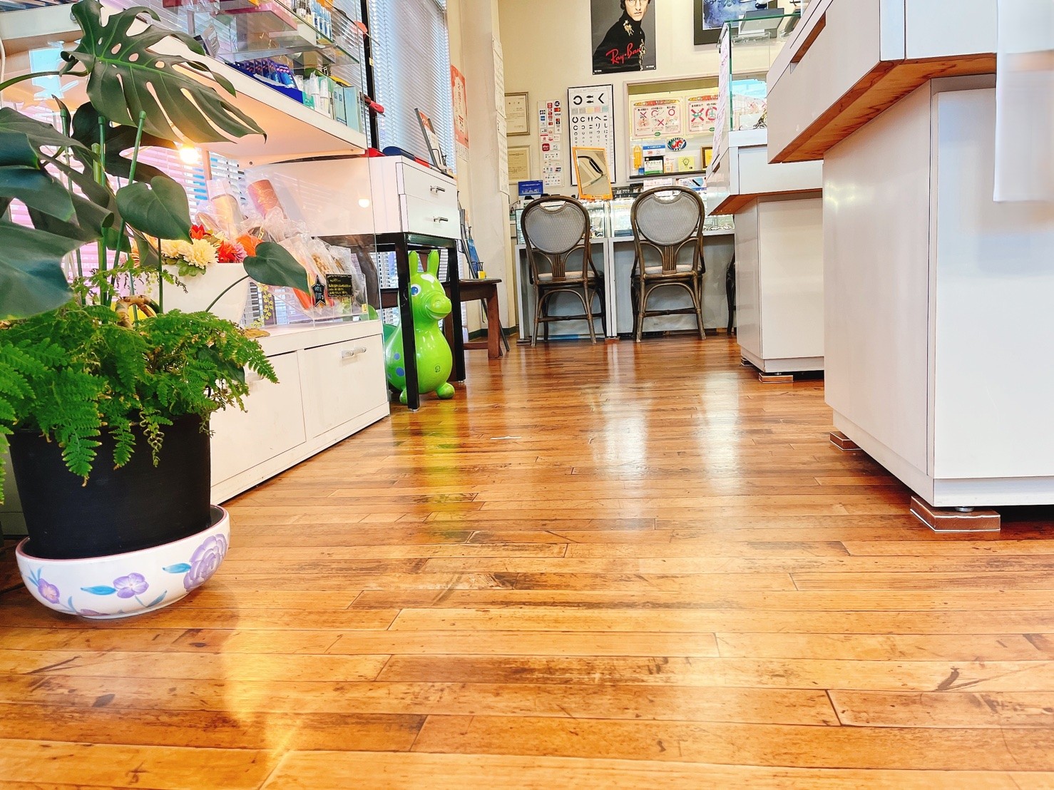 めがね・補聴器 アイアイエー 伊予店